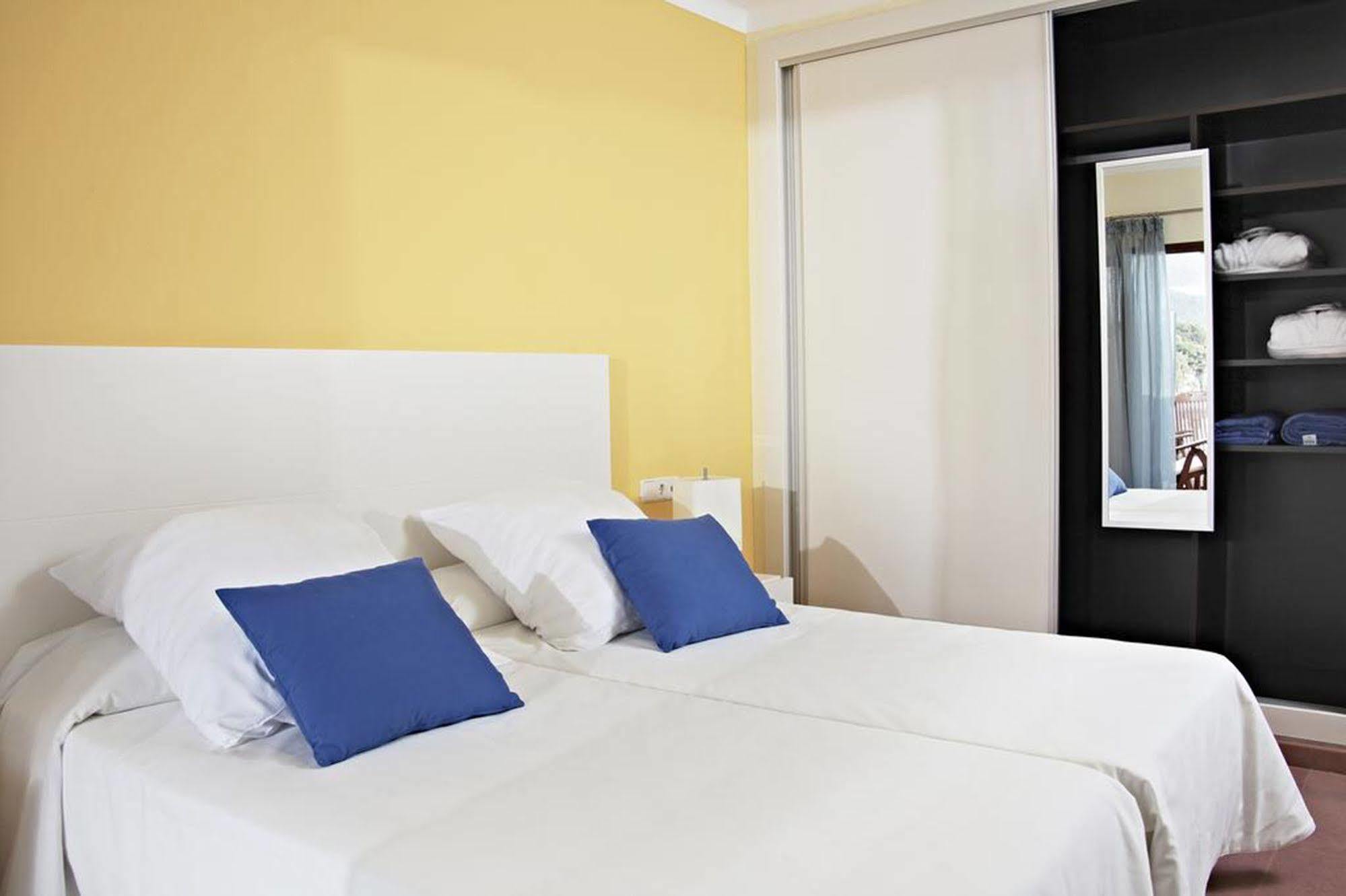 Cap Vermell Beach Hotel Canyamel  Exterior photo
